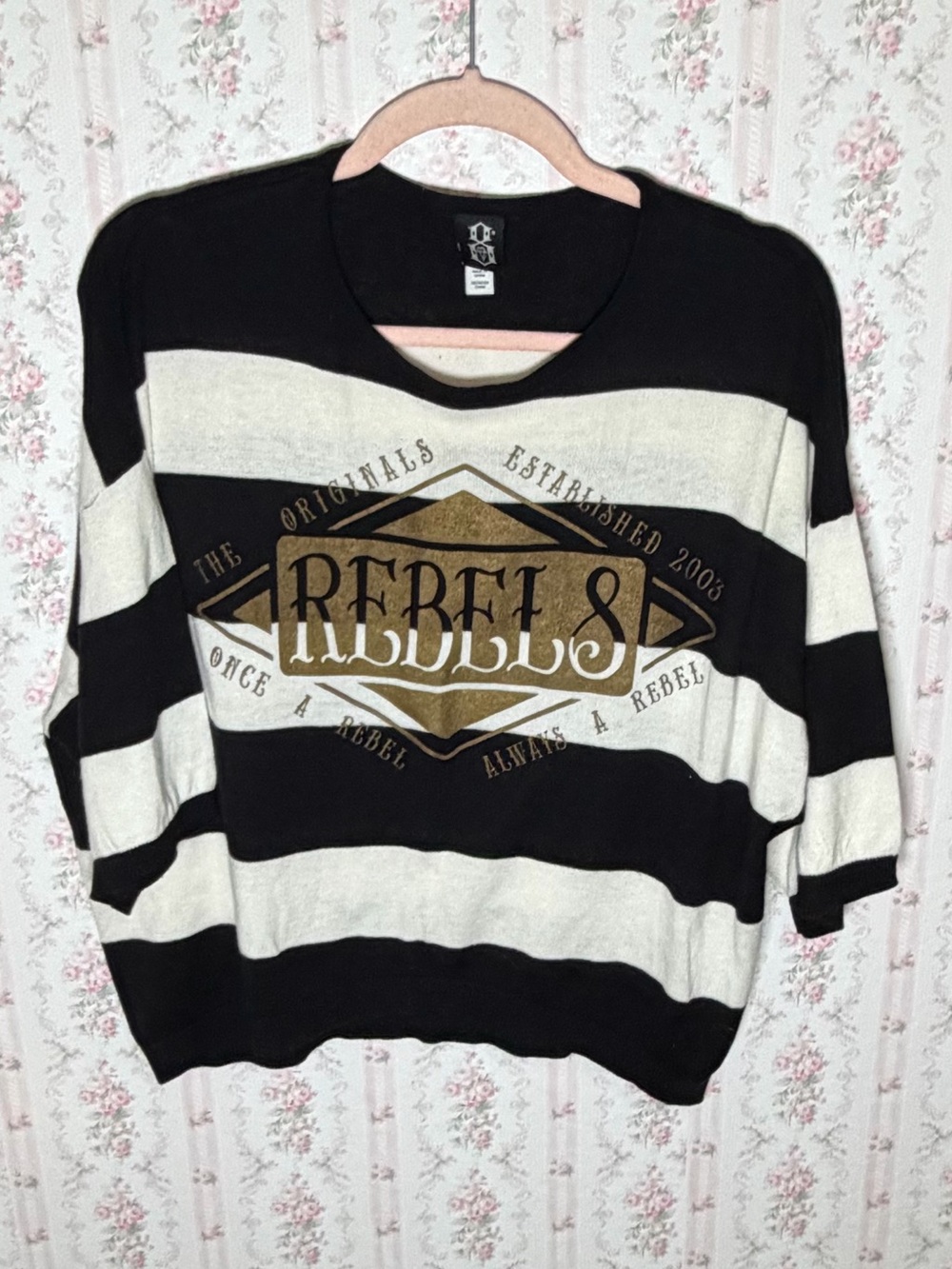 Rebel8 Striped Crewneck Sweater Black Cream Stripe Established 2003 Streetwear M